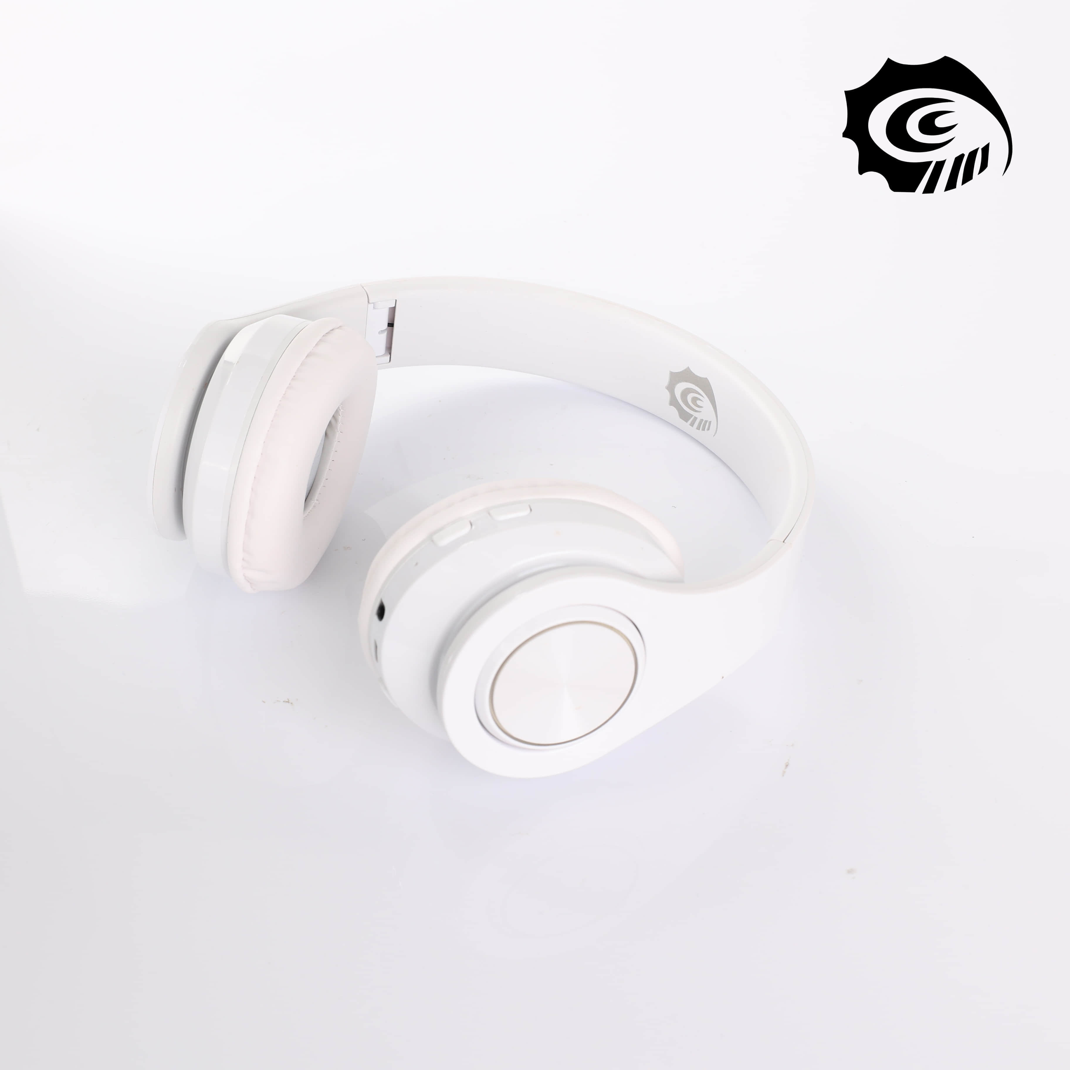 White Noise-Canceling Headphones Ear-Protecting Bluetooth Headphones Gaming Headphones